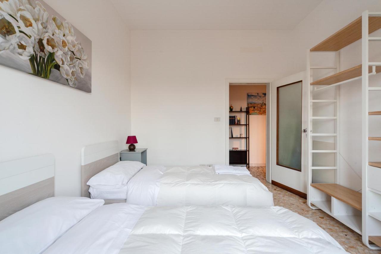 Bright&Cozy C5 Fiera Apartment ボローニャ エクステリア 写真