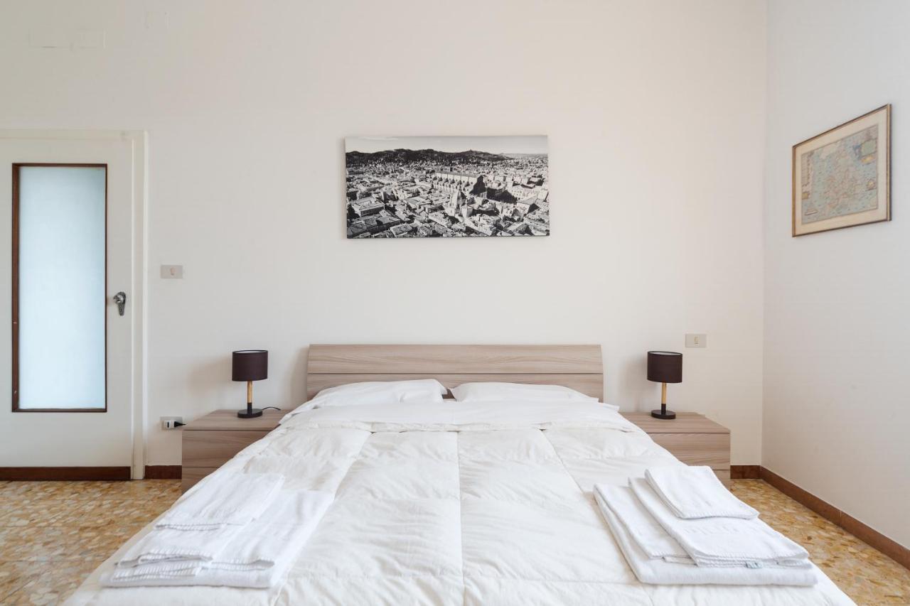 Bright&Cozy C5 Fiera Apartment ボローニャ エクステリア 写真